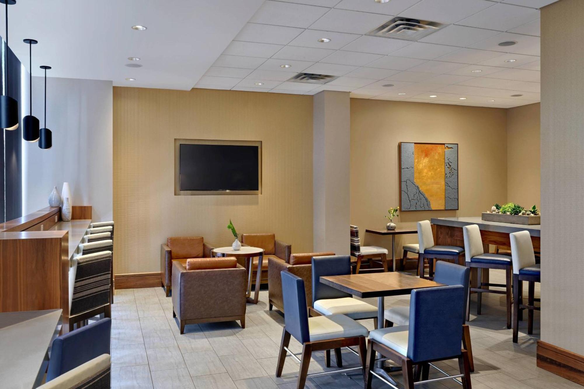 Calgary Marriott Downtown Hotel Exteriör bild